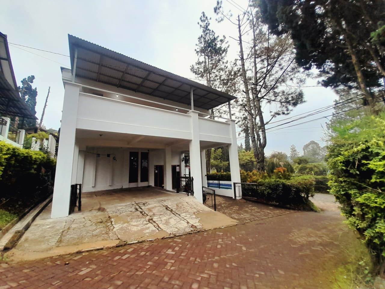 villa lembang kenari kolam renang01