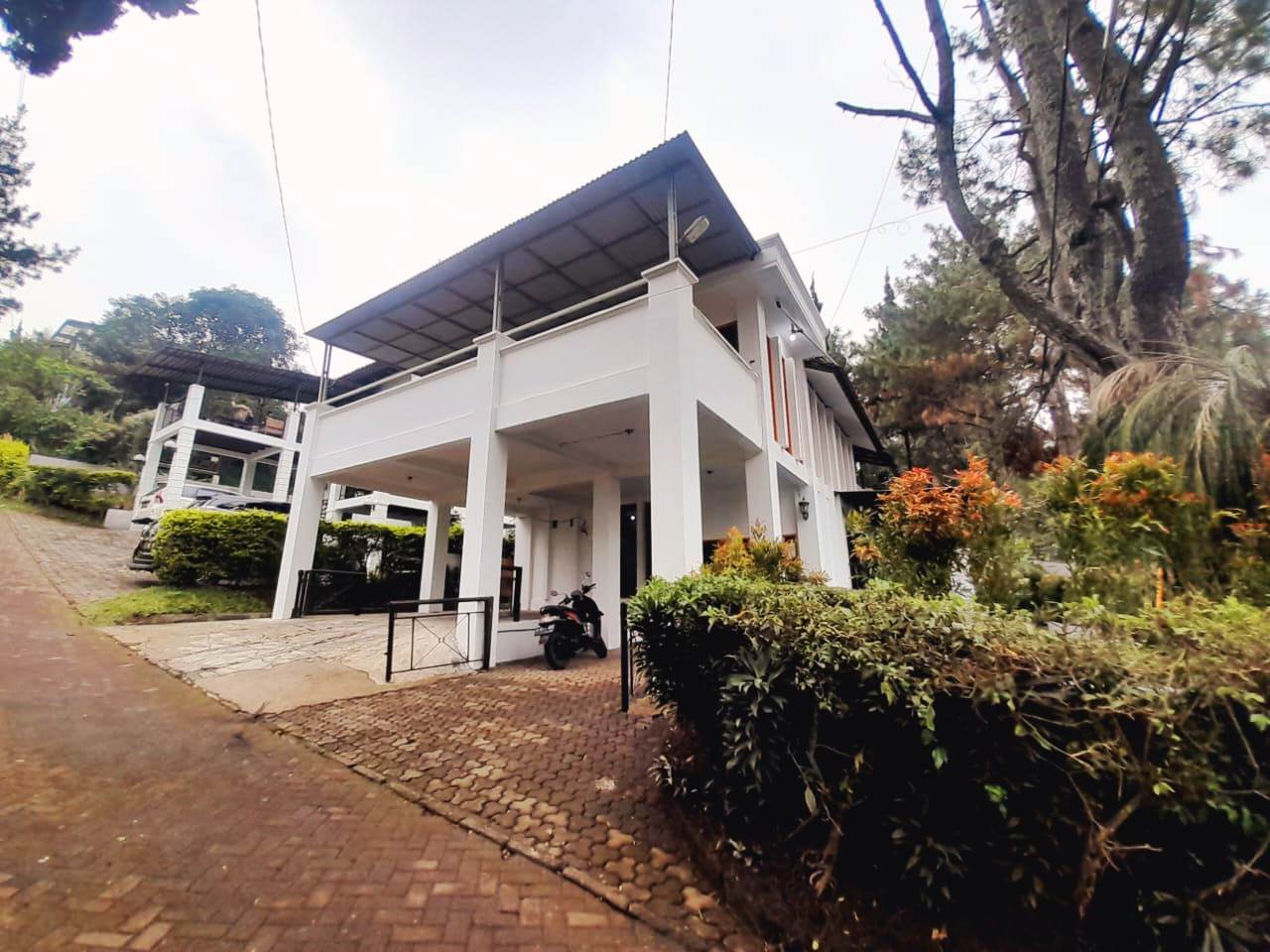 villa lembang kenari kolam renang06