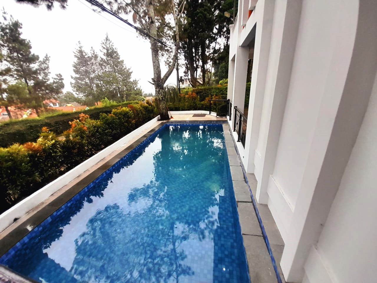 villa lembang kenari kolam renang16