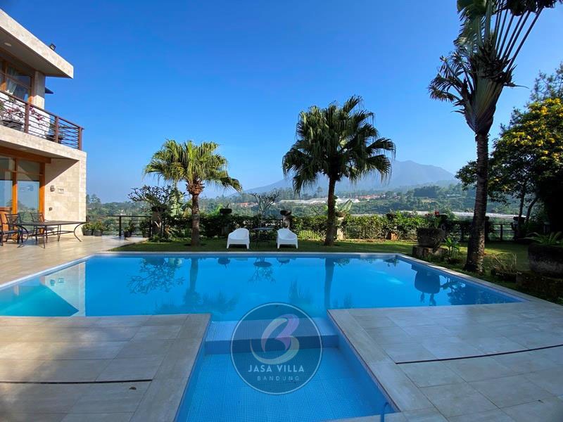 Villa Flojo 12 Kamar