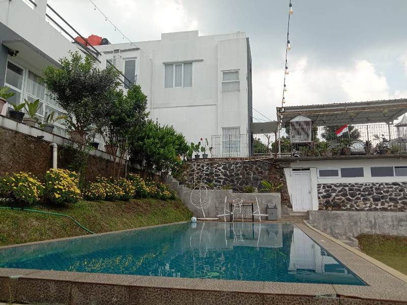 villa white hourse 2