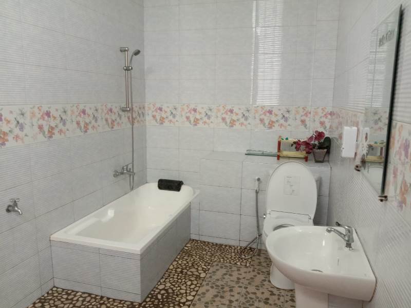 villa white hourse 8